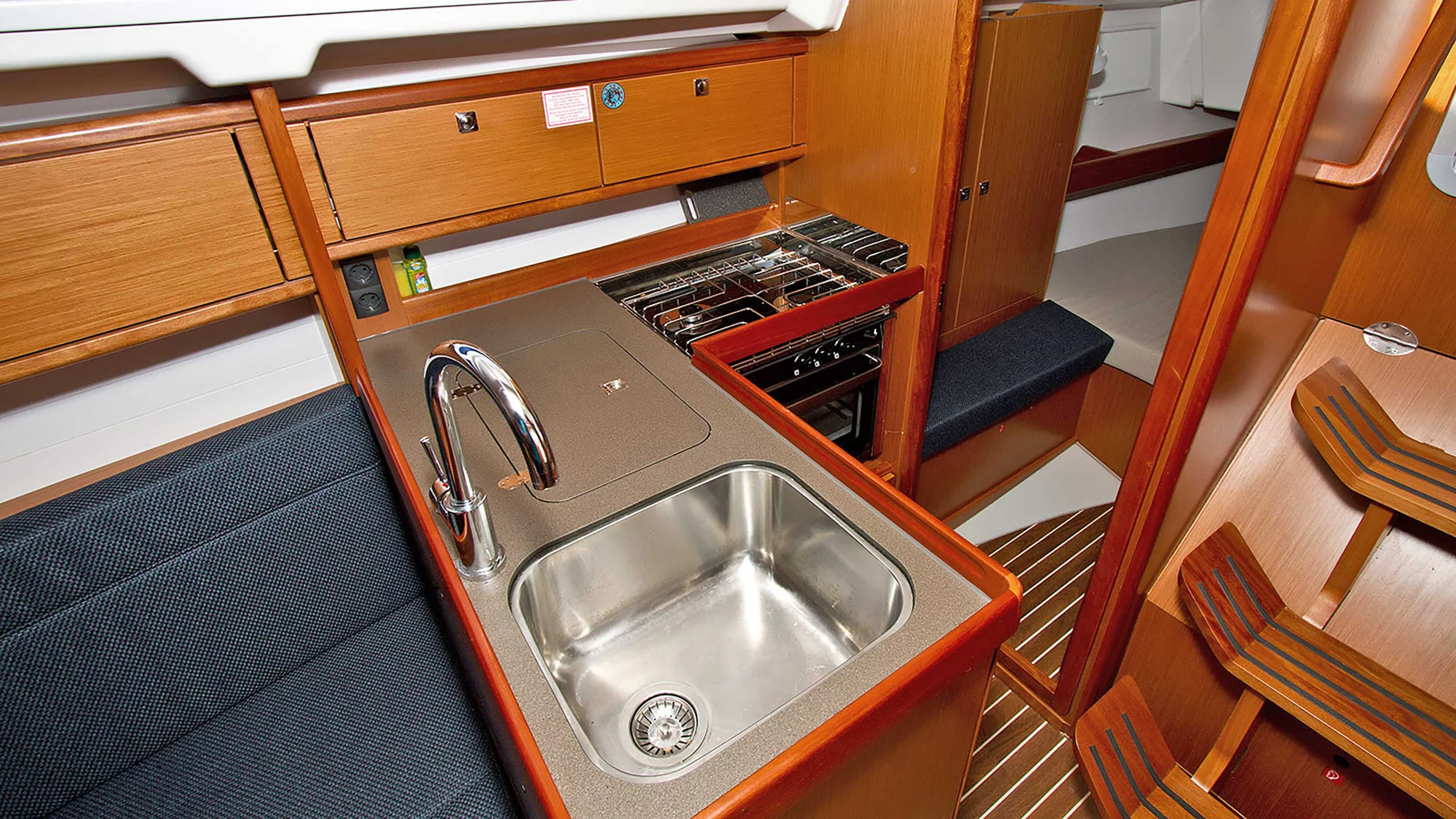 Bavaria Cruiser 34 (Lilith)  - 12