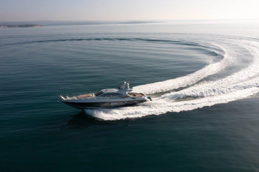 Azimut 68 - 3 + 1 cab. (Falch)  - 3