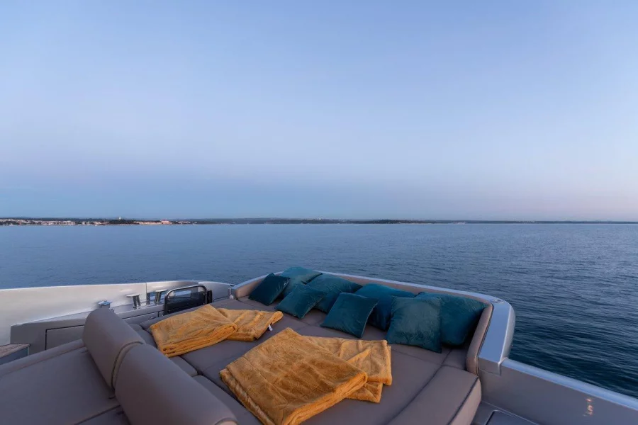 Azimut 68 - 3 + 1 cab. (Falch)  - 12