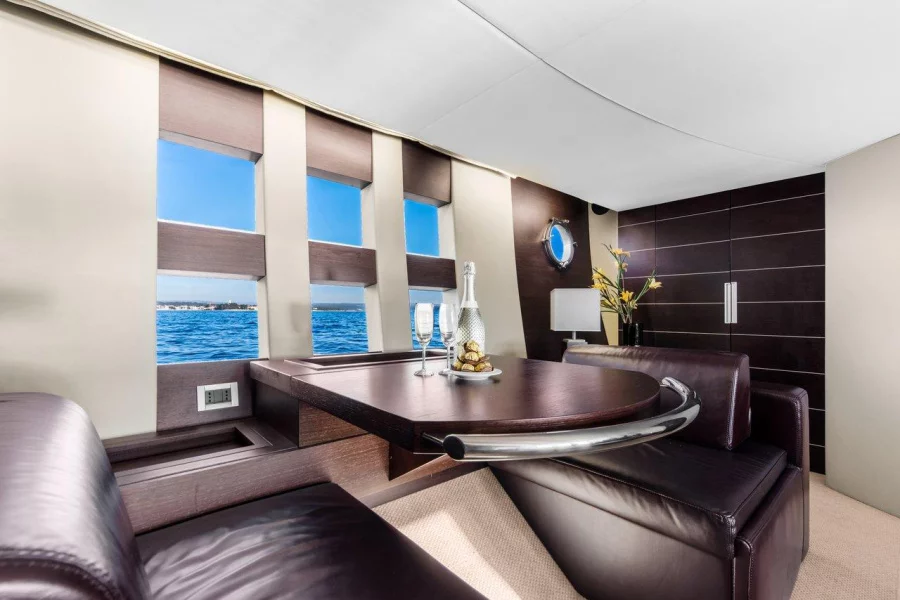 Azimut 68 - 3 + 1 cab. (Falch)  - 24