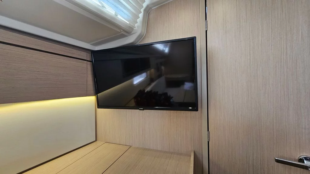 Oceanis 40.1 (Dream Weaver)  - 12