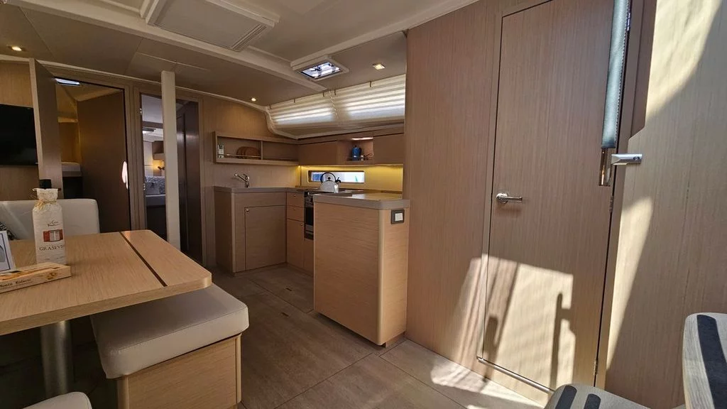Oceanis 40.1 (Dream Weaver)  - 15