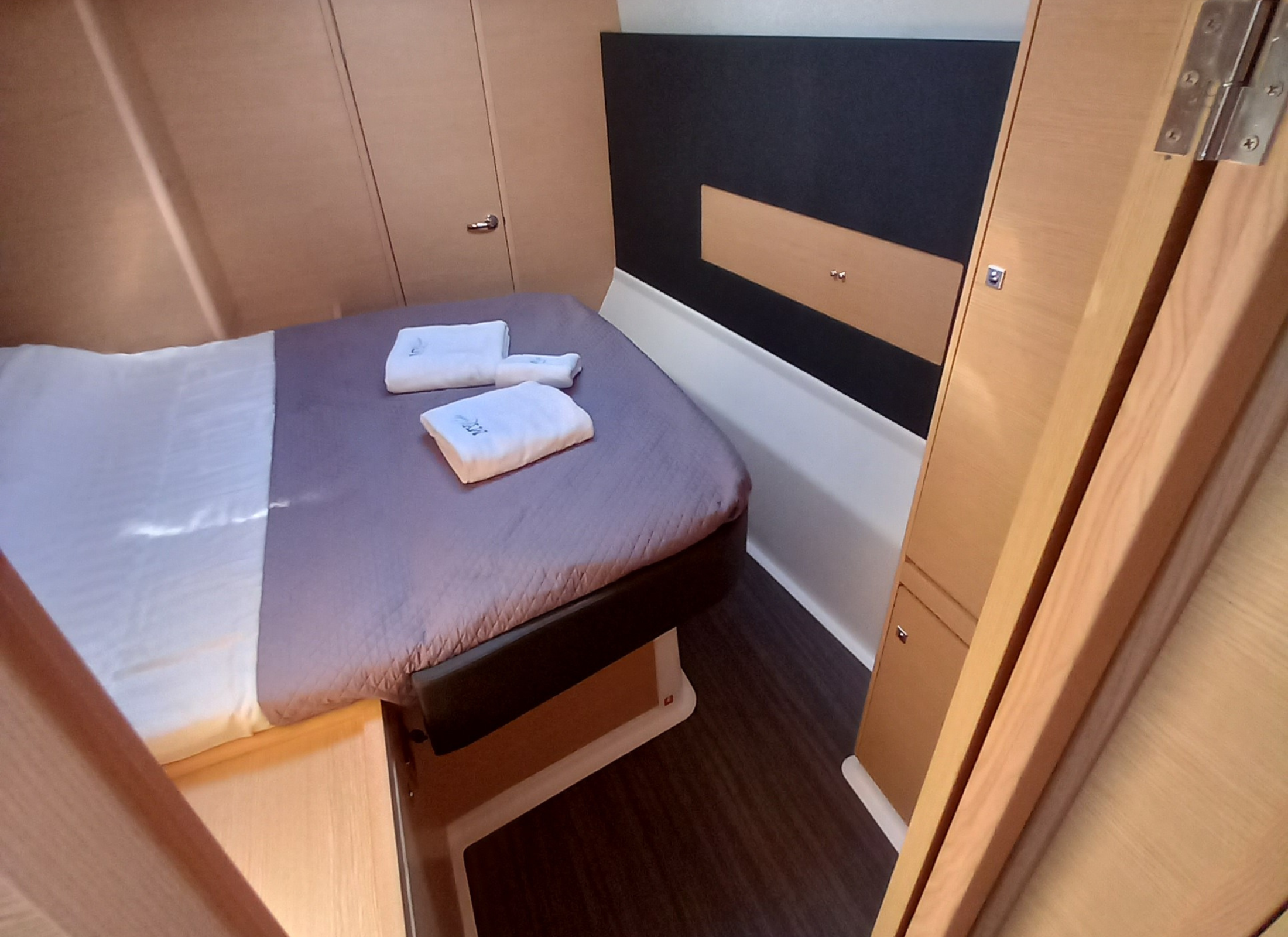 Dufour 48 Catamaran - 5 + 1 cab. — photo 15
