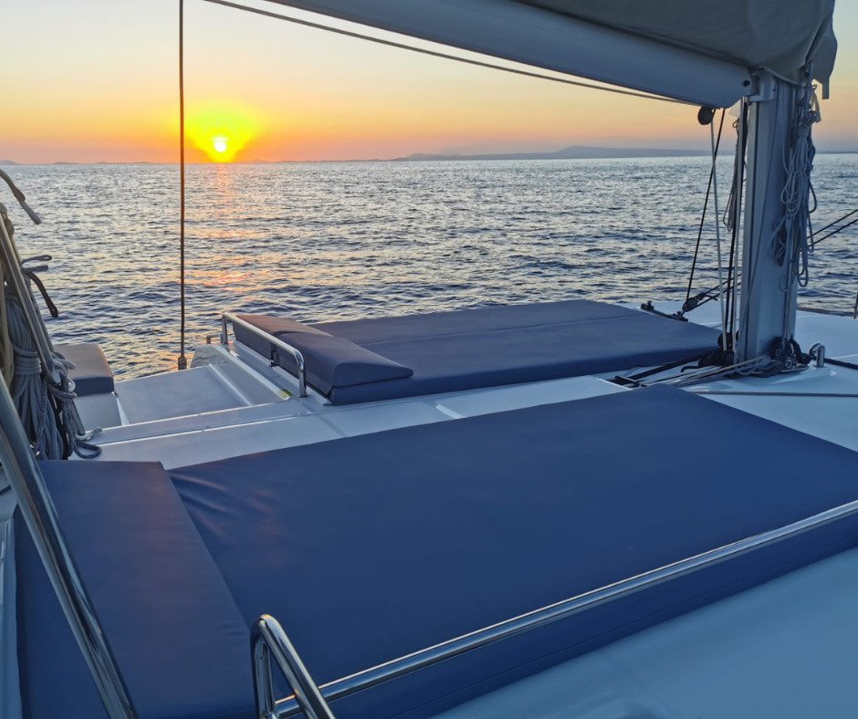 Dufour 48 Catamaran - 5 + 1 cab. — photo 8