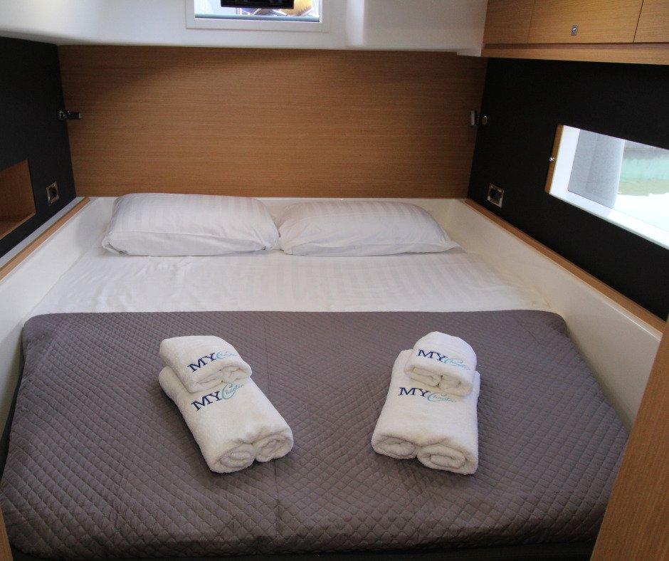 Dufour 48 Catamaran - 5 + 1 cab. — photo 16