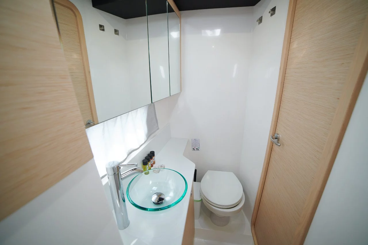 Dufour 48 Catamaran - 5 + 1 cab. (Sualzo)  - 15