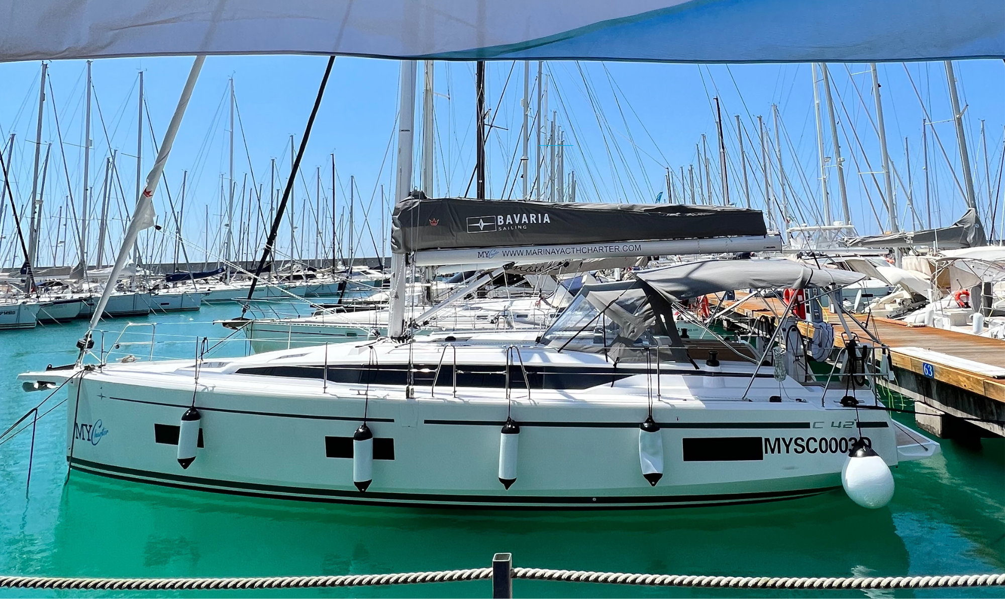 Bavaria C42 — photo 3