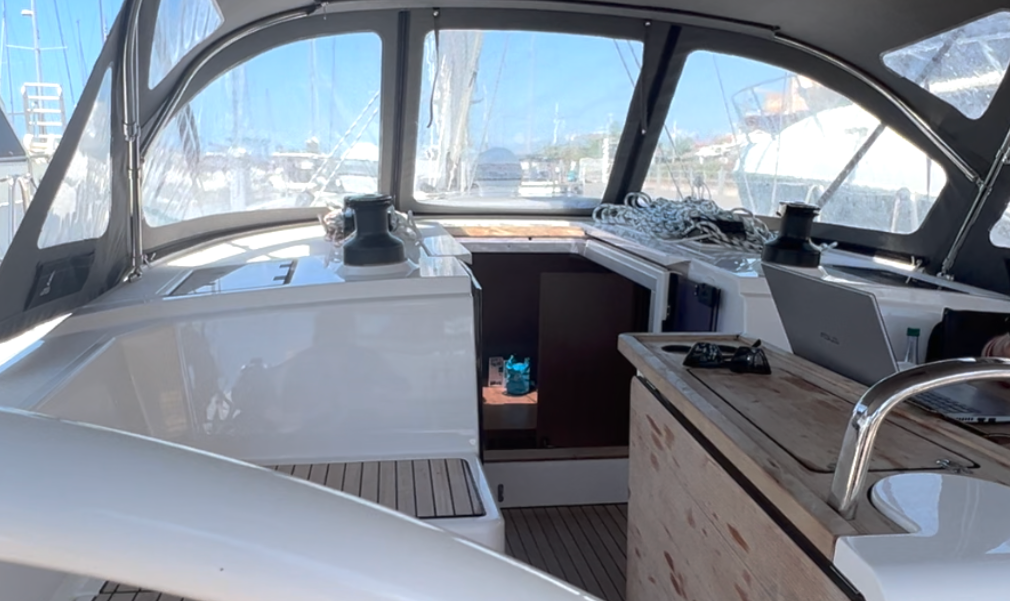 Bavaria C42 — photo 5
