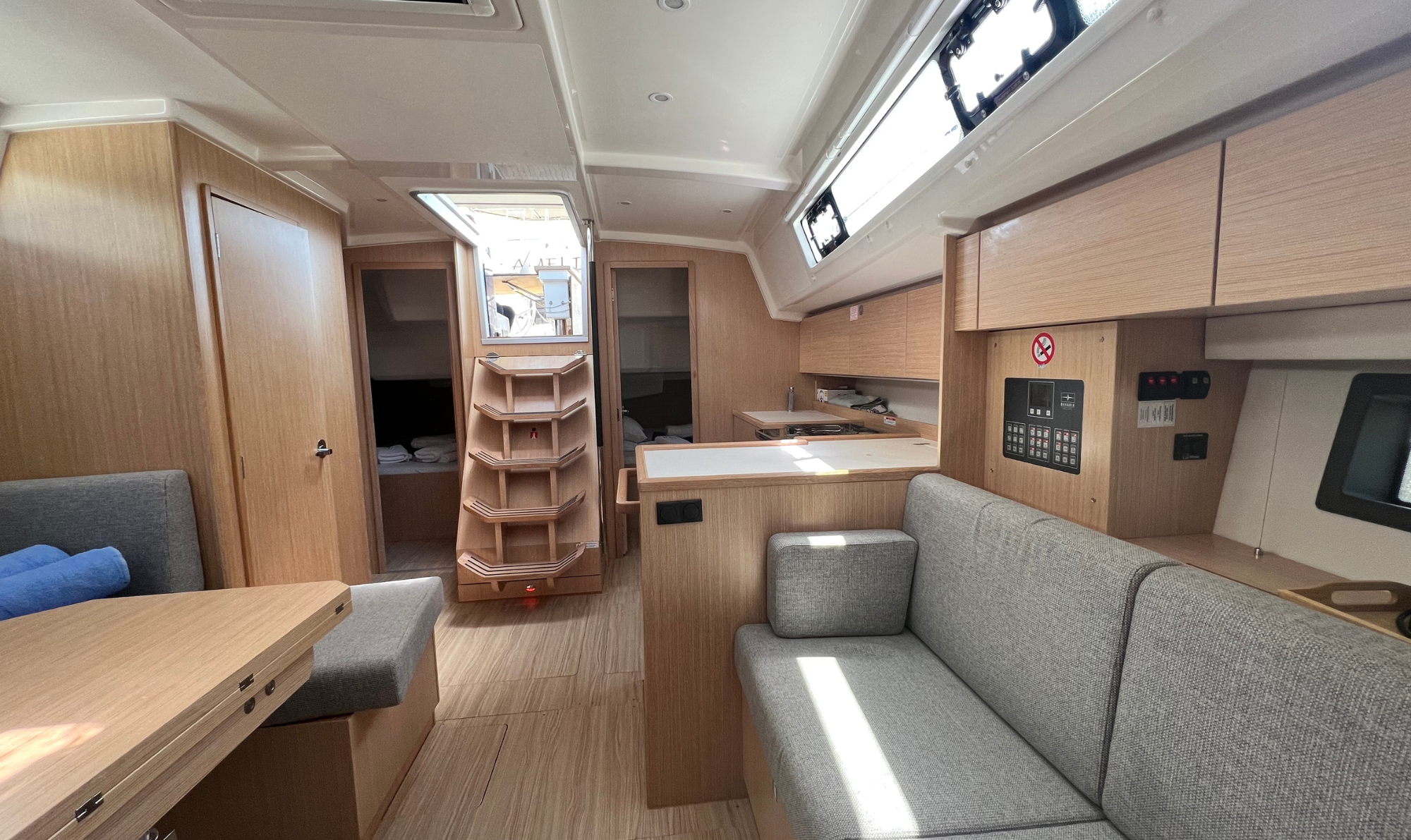 Bavaria C42 — photo 7