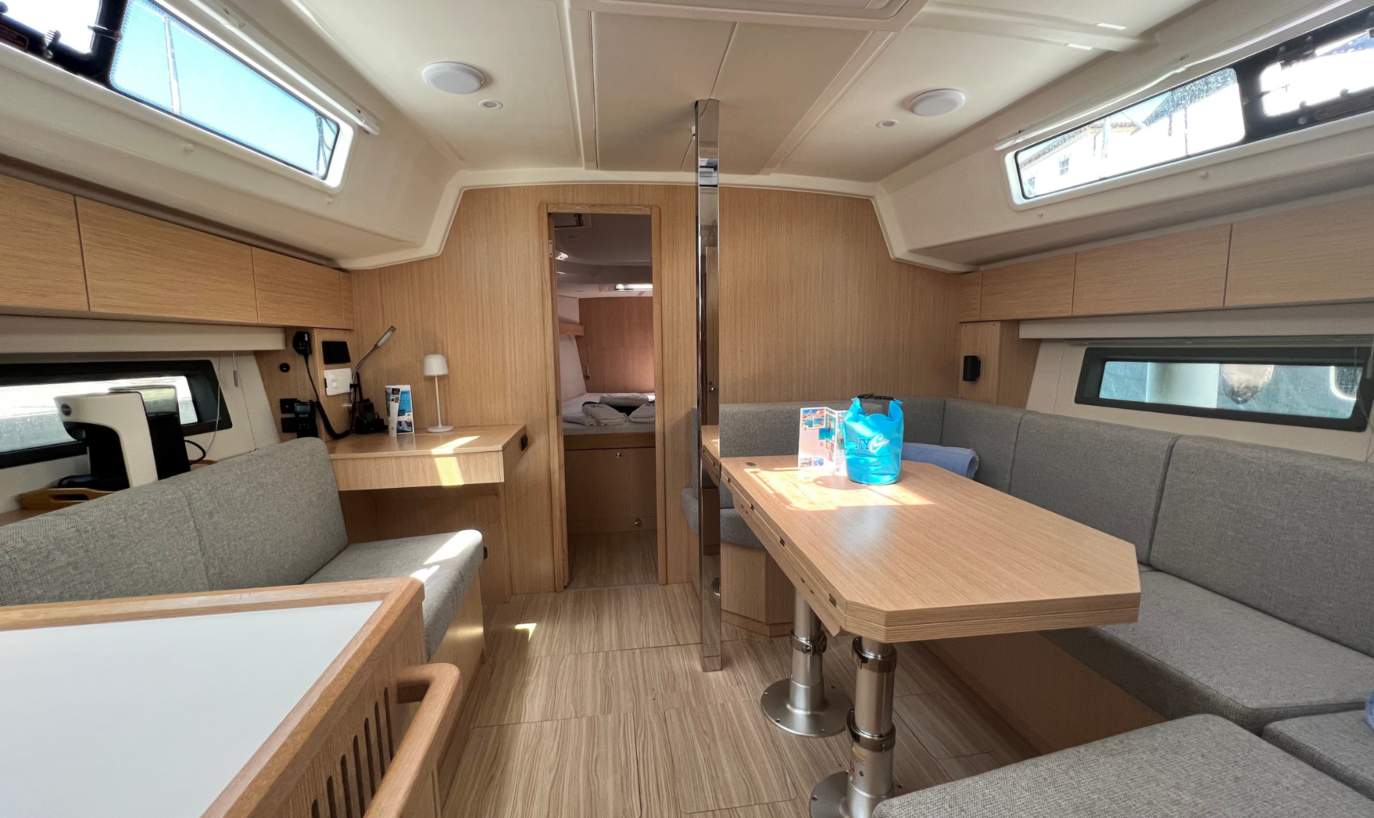 Bavaria C42 — photo 8