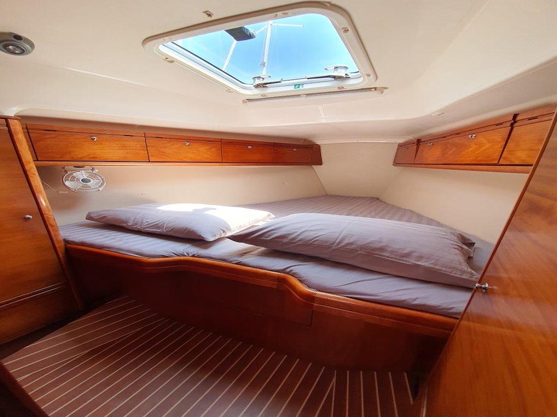 Photo #9 - Bavaria 34 Cruiser - 2 cab. (Little Eva) in Phuket - 38187