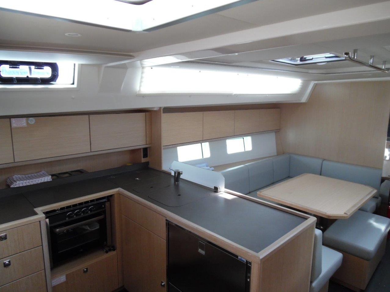 Photo #5 - Bavaria C45 - 4 cab. (Isabella 2) in Phuket - 38192