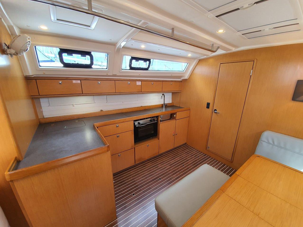 Photo #8 - Bavaria Cruiser 46 - 3 cab. (Kingsman) in Phuket - 38193