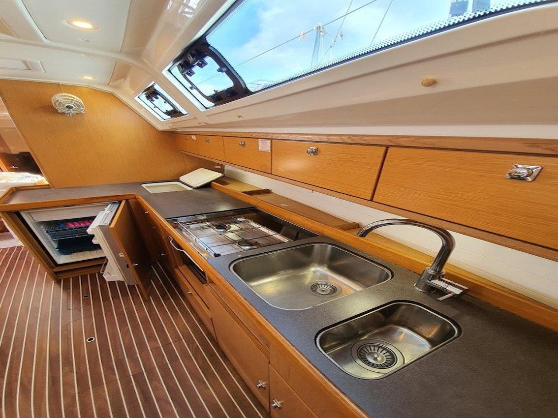 Photo #9 - Bavaria Cruiser 46 - 3 cab. (Kingsman) in Phuket - 38193
