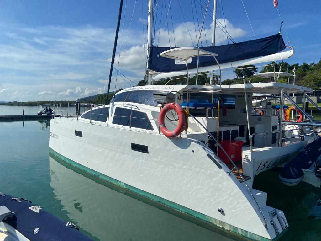 Photo #3 - Island Spirit 38 - 4 cab. (Island Dream) in Phuket - 38195