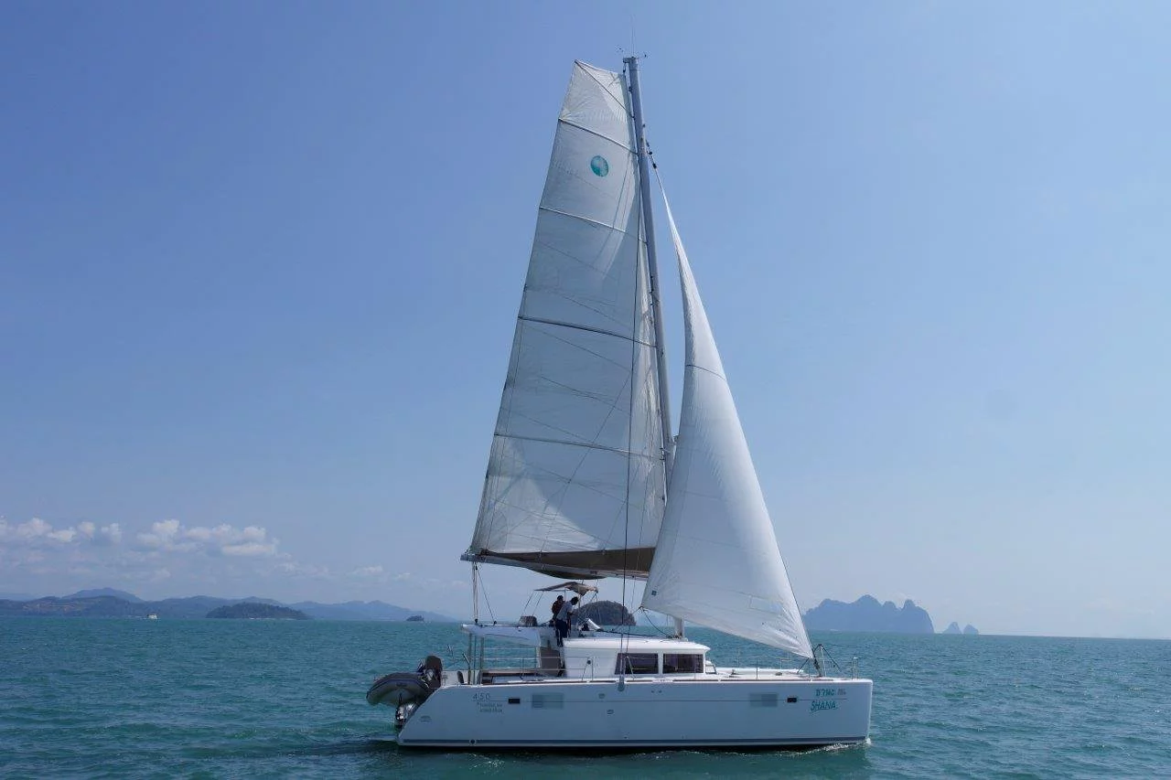 Lagoon 450 F - 4 + 2 cab. (Shana)  - 2