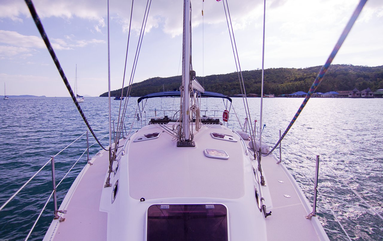 Photo #4 - Catalina 375 (Vag Alame) in Koh Chang - 38205