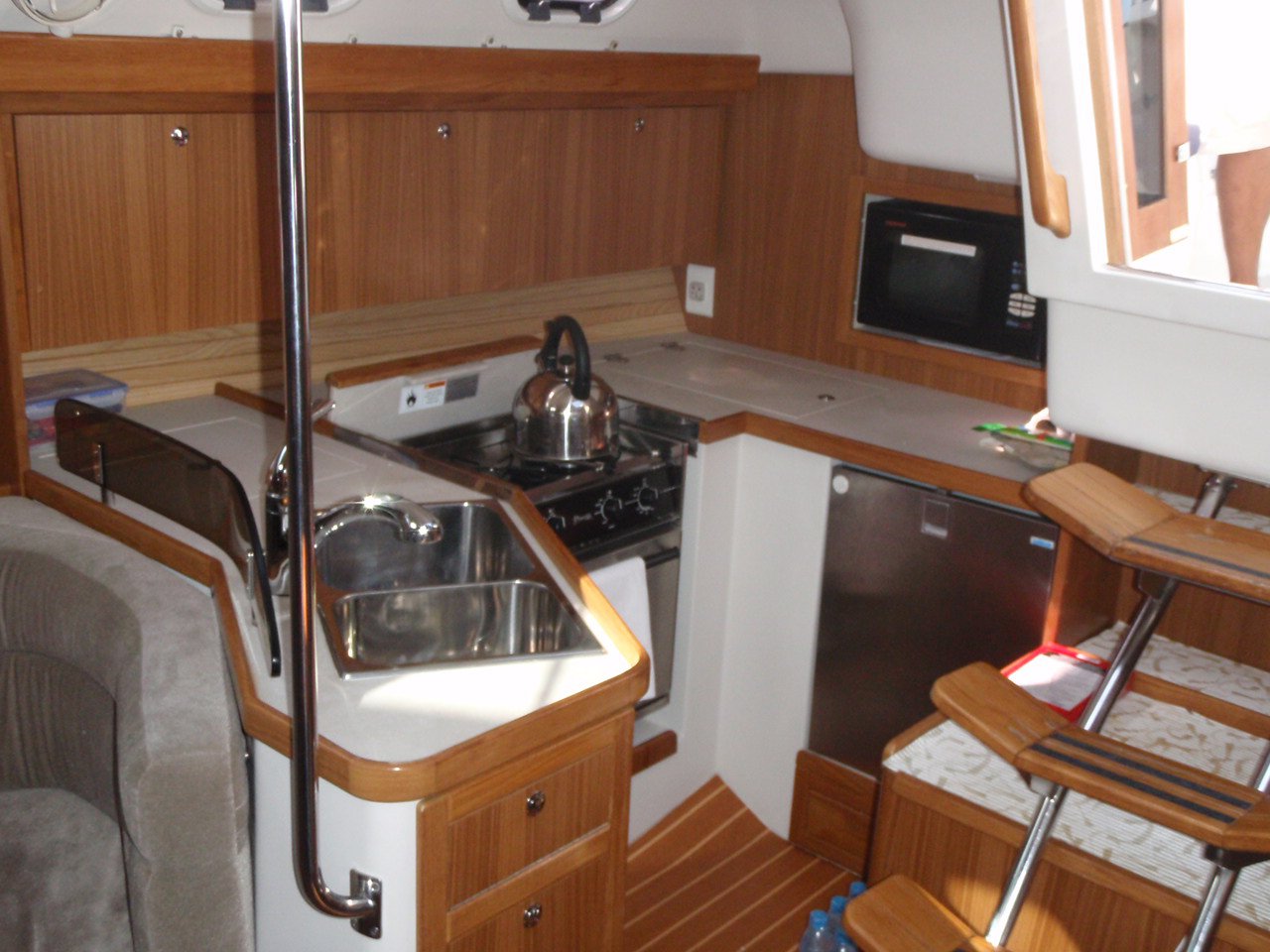 Photo #6 - Catalina 375 (Vag Alame) in Koh Chang - 38205