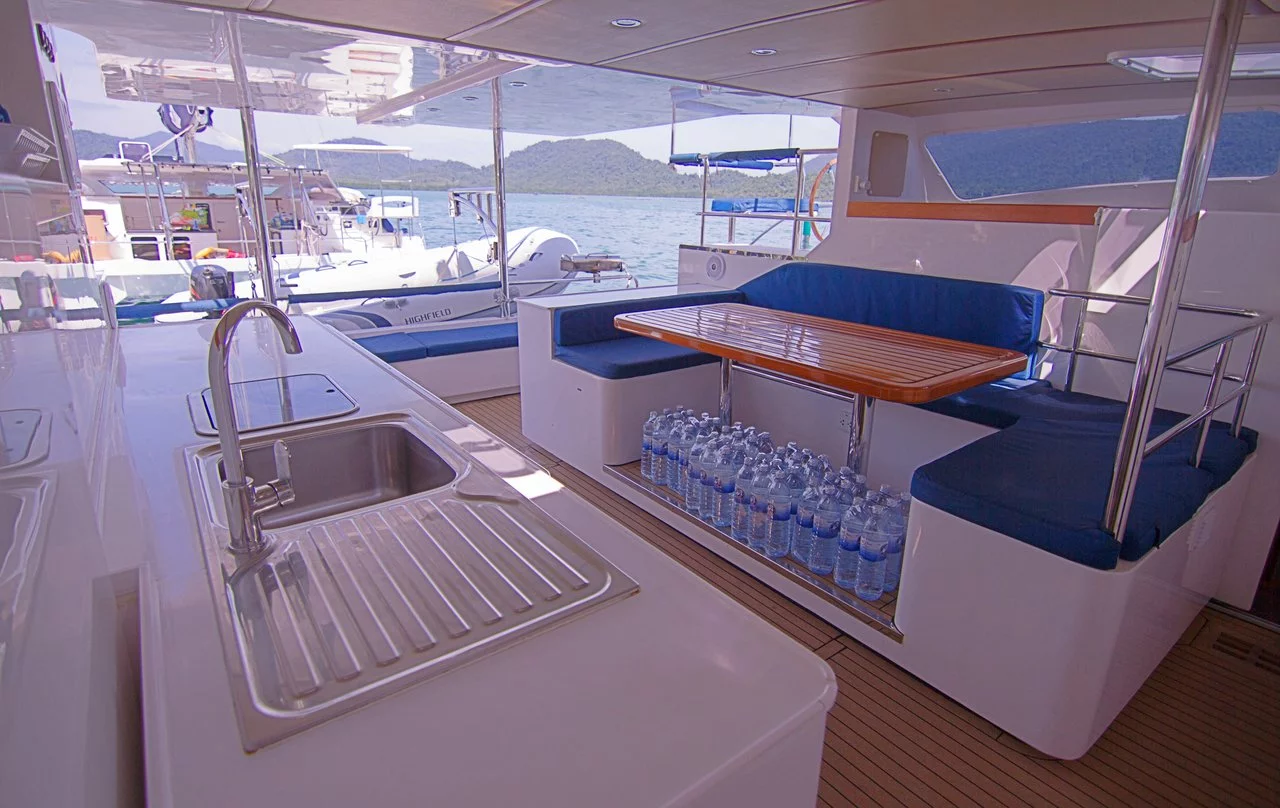 Island Spirit 38 - 4 cab. (Island Breeze)  - 6