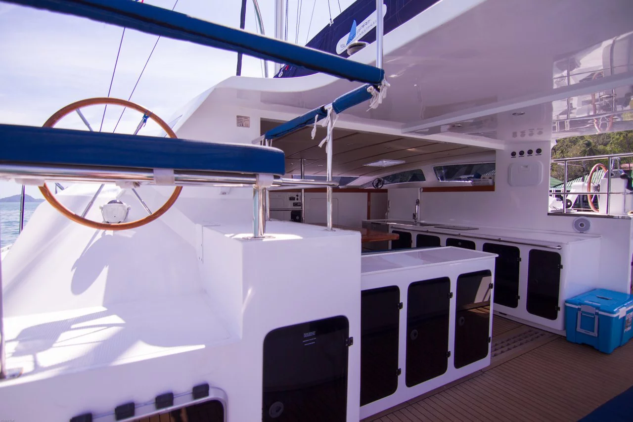 Island Spirit 38 - 4 cab. (Island Time)  - 15