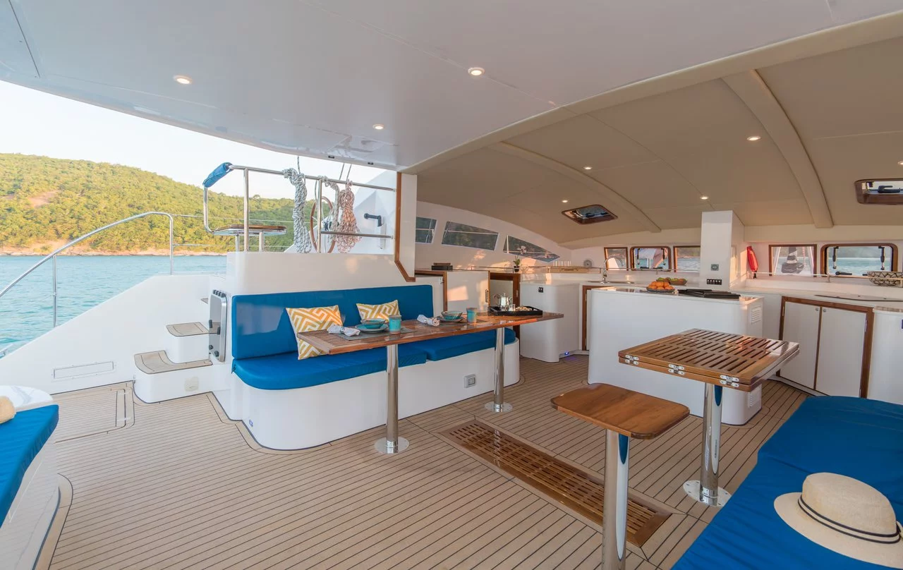 Island Spirit 410 (Vesna)  - 4