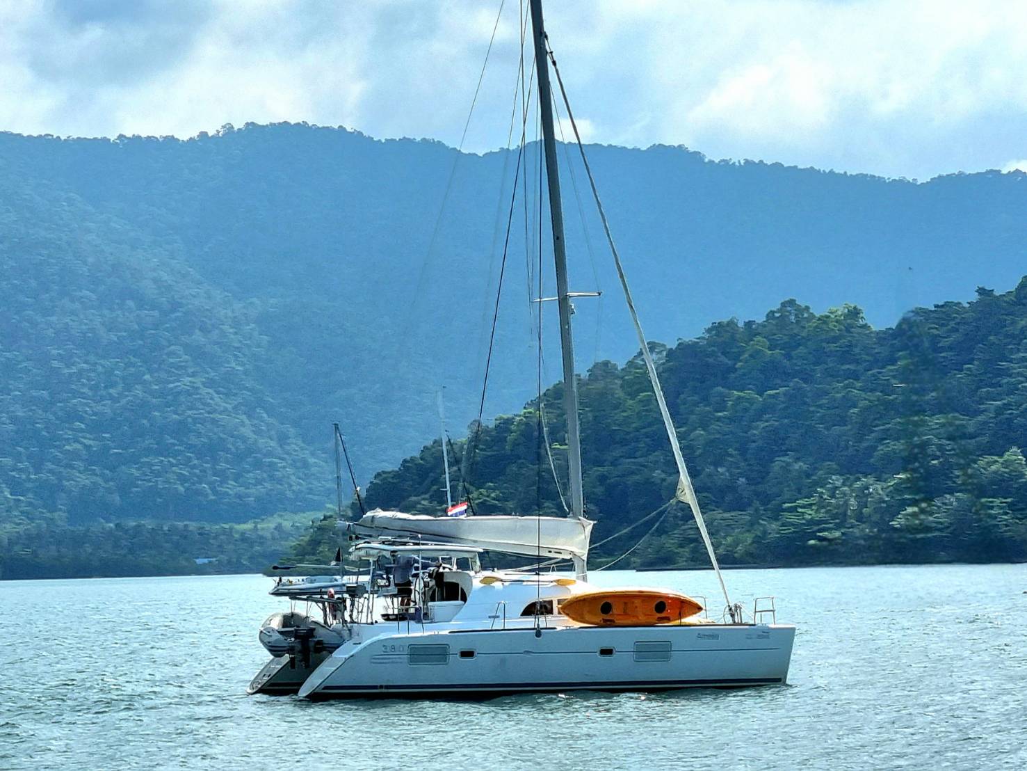 Photo #1 - Lagoon 380 - 4 + 2 cab. (Amelie) en Koh Chang - 38213