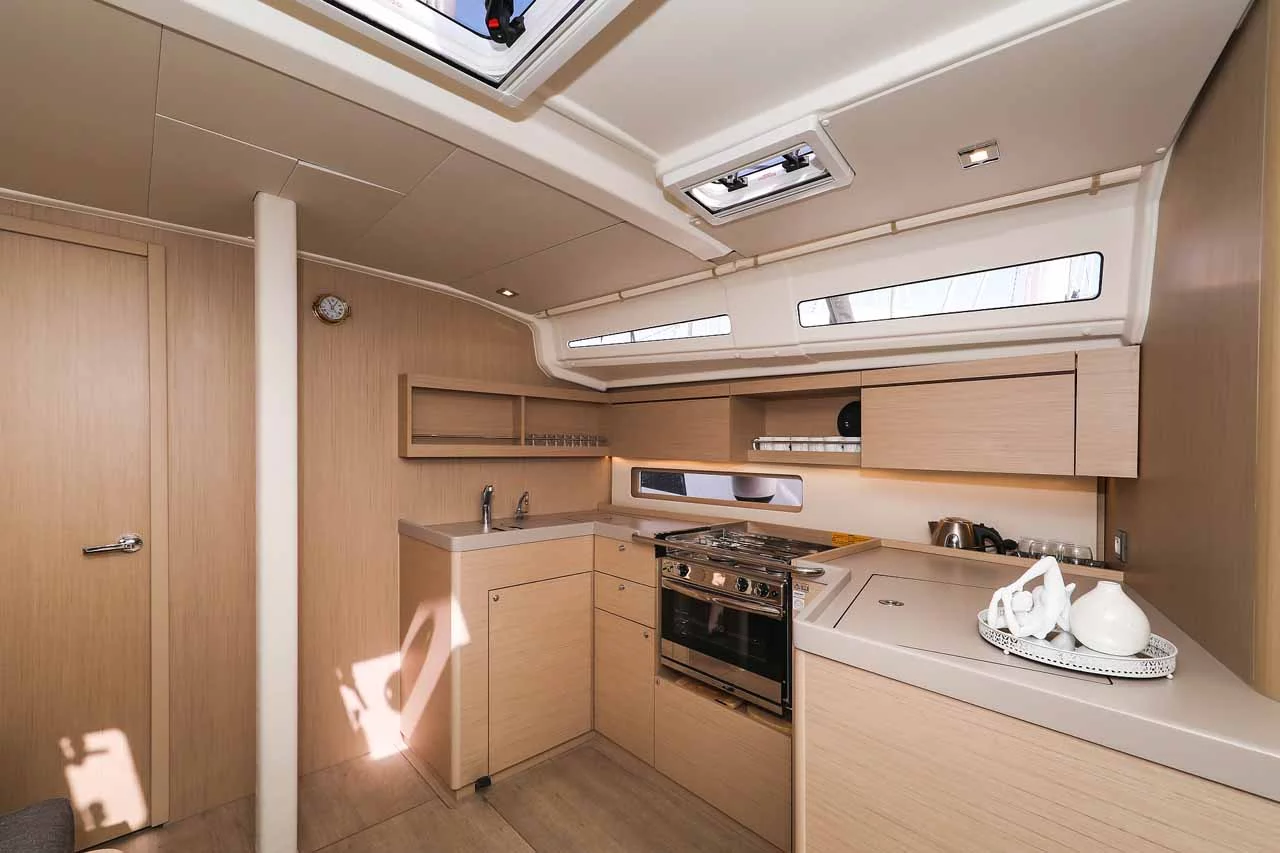 Oceanis 40.1 ELECTRIC (Moritz)  - 13