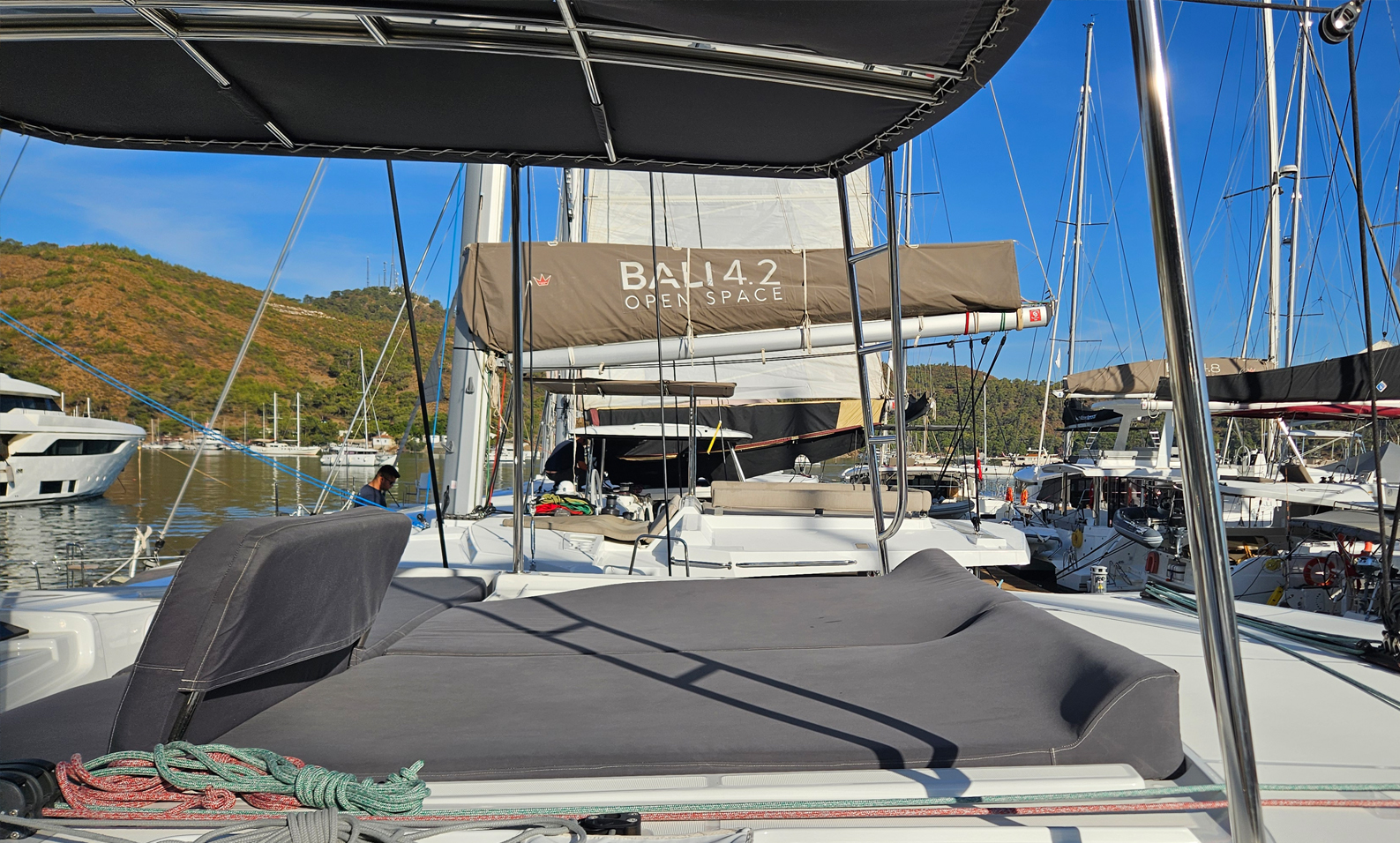 Lagoon 46 - 4 + 1 cab. — photo 9
