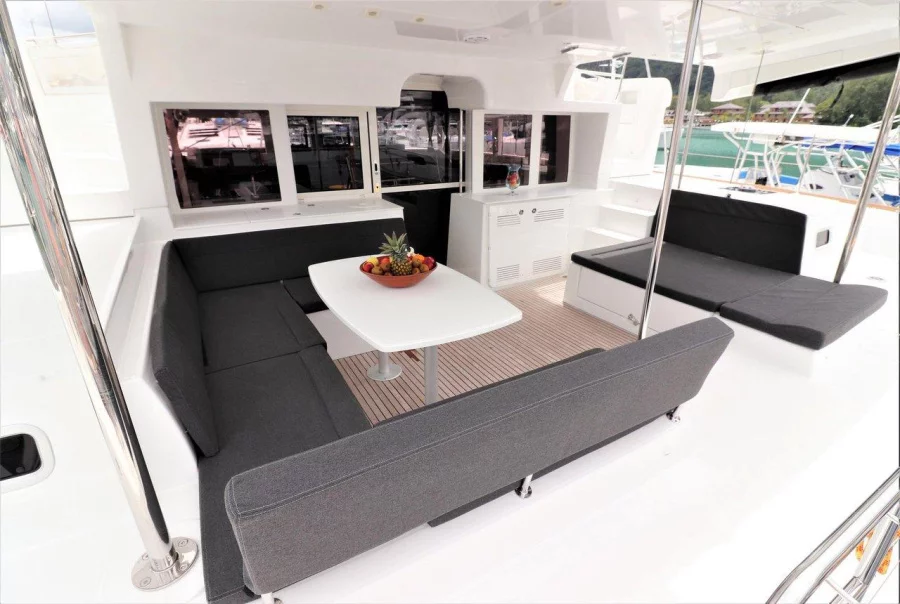 Lagoon 450 - 3 + 1 cab. (Escapade)  - 4