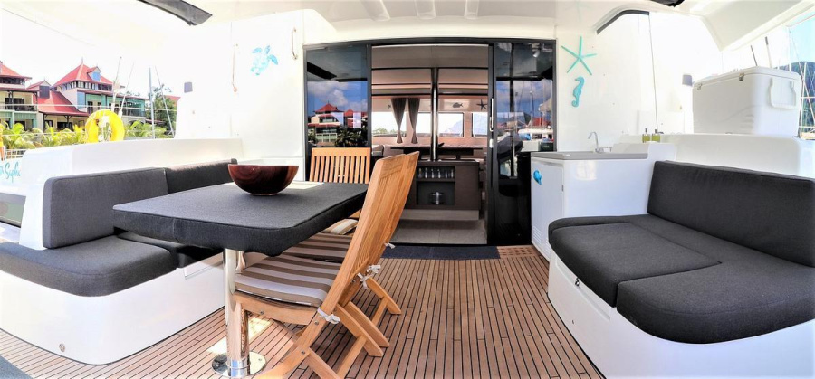 Photo #6 - Lagoon 450 - 3 + 1 cab. (Escapade) in Mahe - 38222