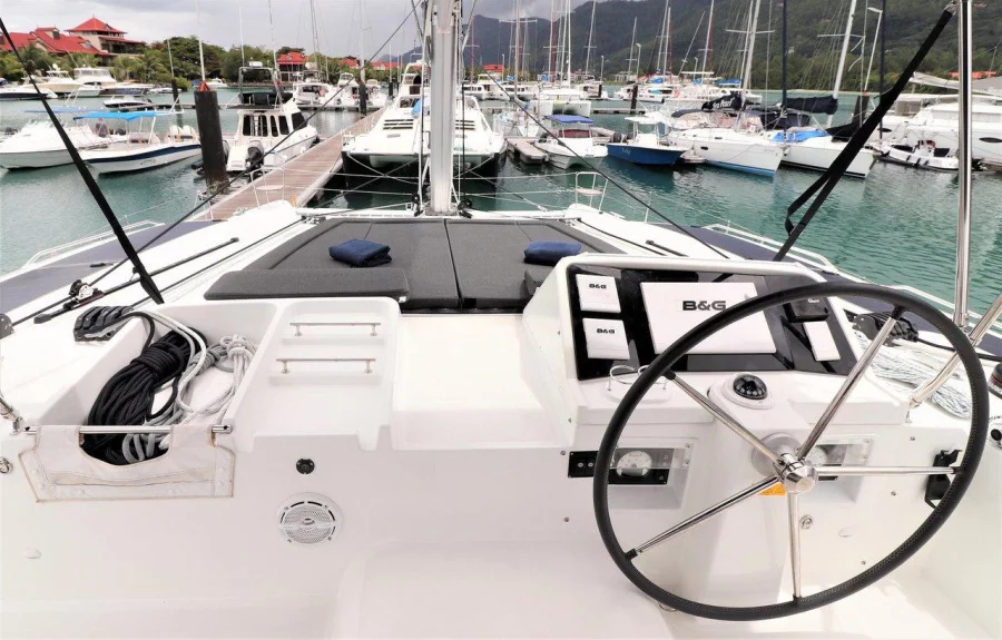 Lagoon 450 - 3 + 1 cab. (Escapade)  - 9