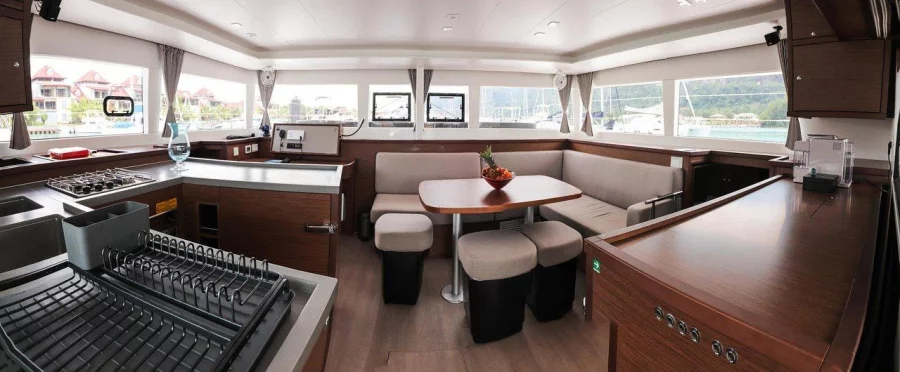 Lagoon 450 - 3 + 1 cab. (Escapade)  - 18