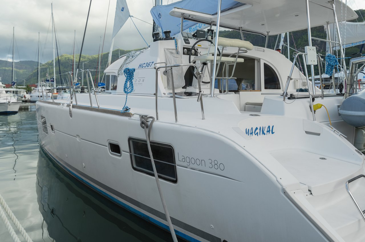 Photo #7 - Lagoon 380 - 3 + 2 cab. (Magikal) in Koh Chang - 38230