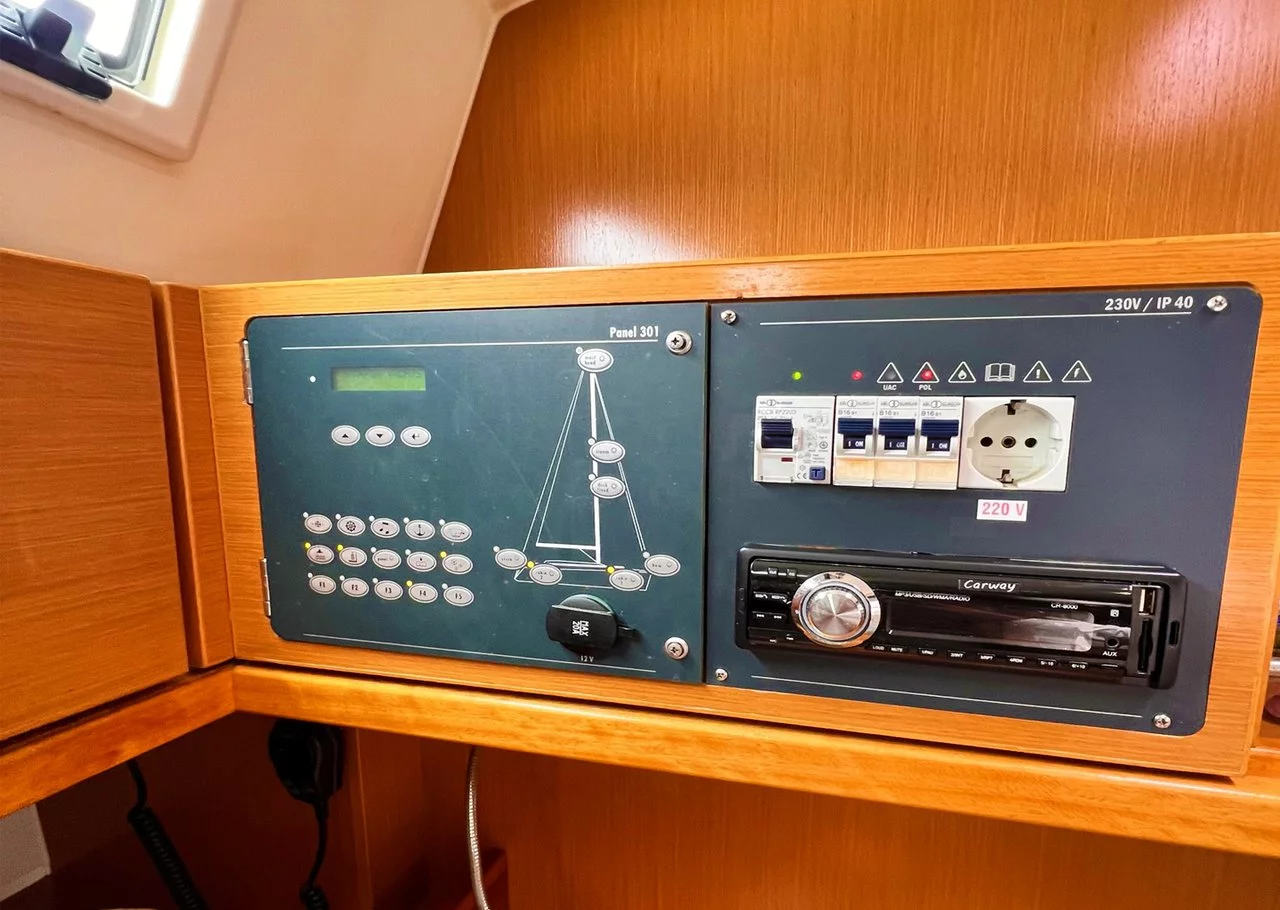 Bavaria Cruiser 45 (Aquaholic)  - 23