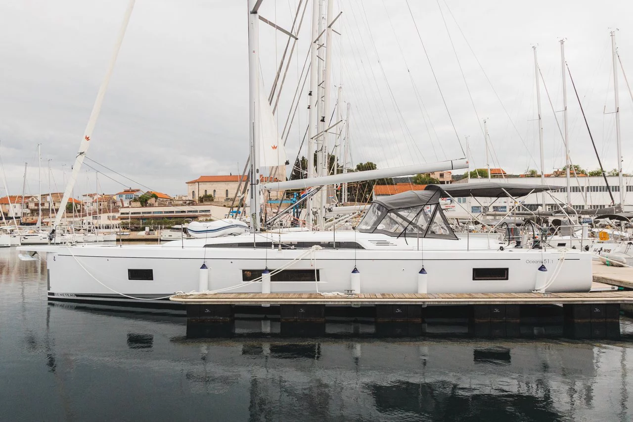 Oceanis 51.1 - 5 + 1 cab. (Panthata)  - 0