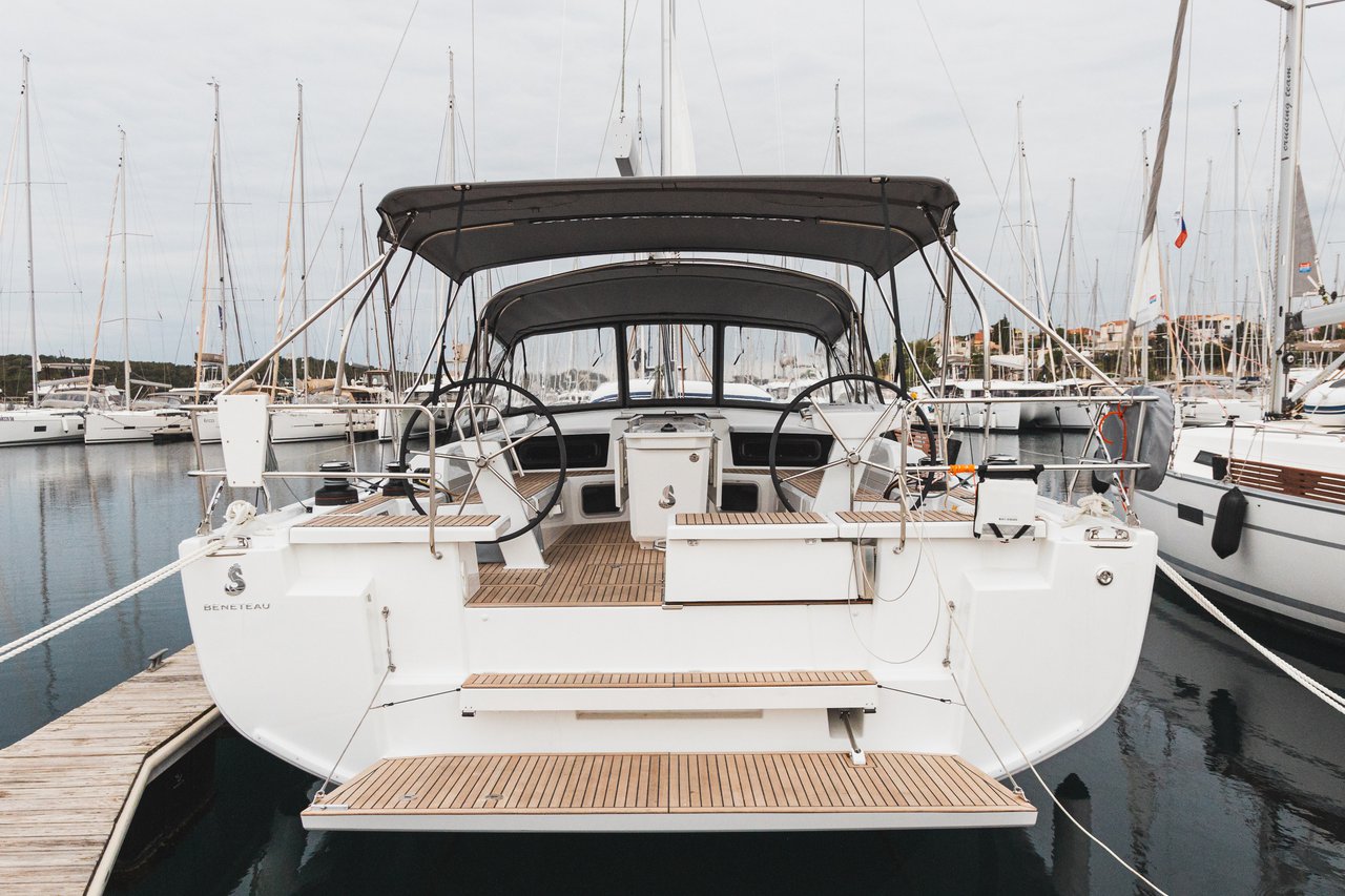 Photo #3 - Oceanis 51.1 - 5 + 1 cab. (Panthata) en Sibenik - 38373