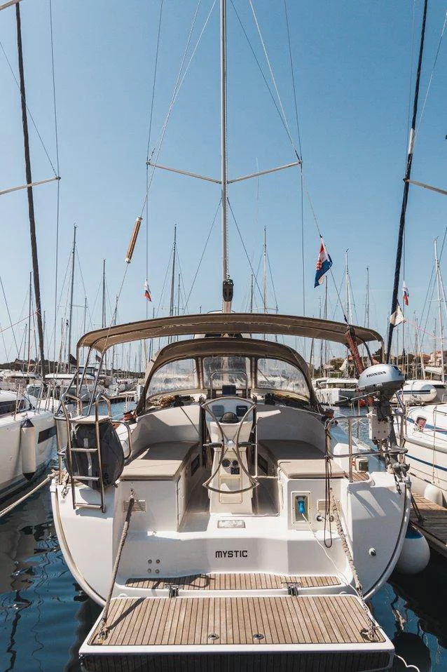 Bavaria 36 Cruiser (Mystic)  - 2