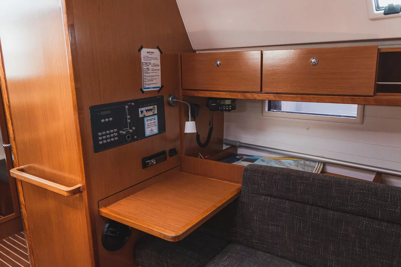Bavaria 36 Cruiser (Mystic)  - 9