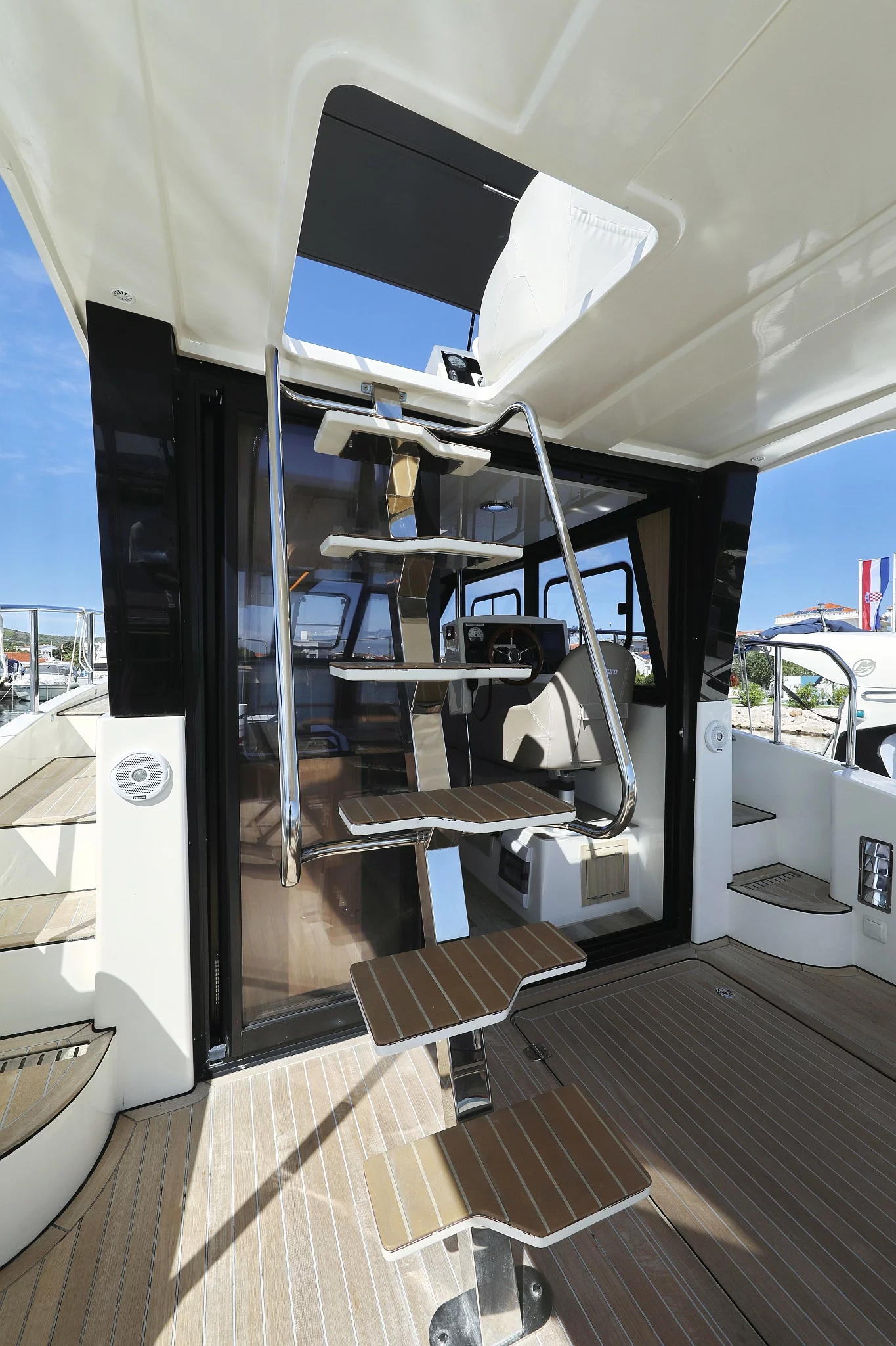 Futura 40 Grand Horizon (Batu)  - 7