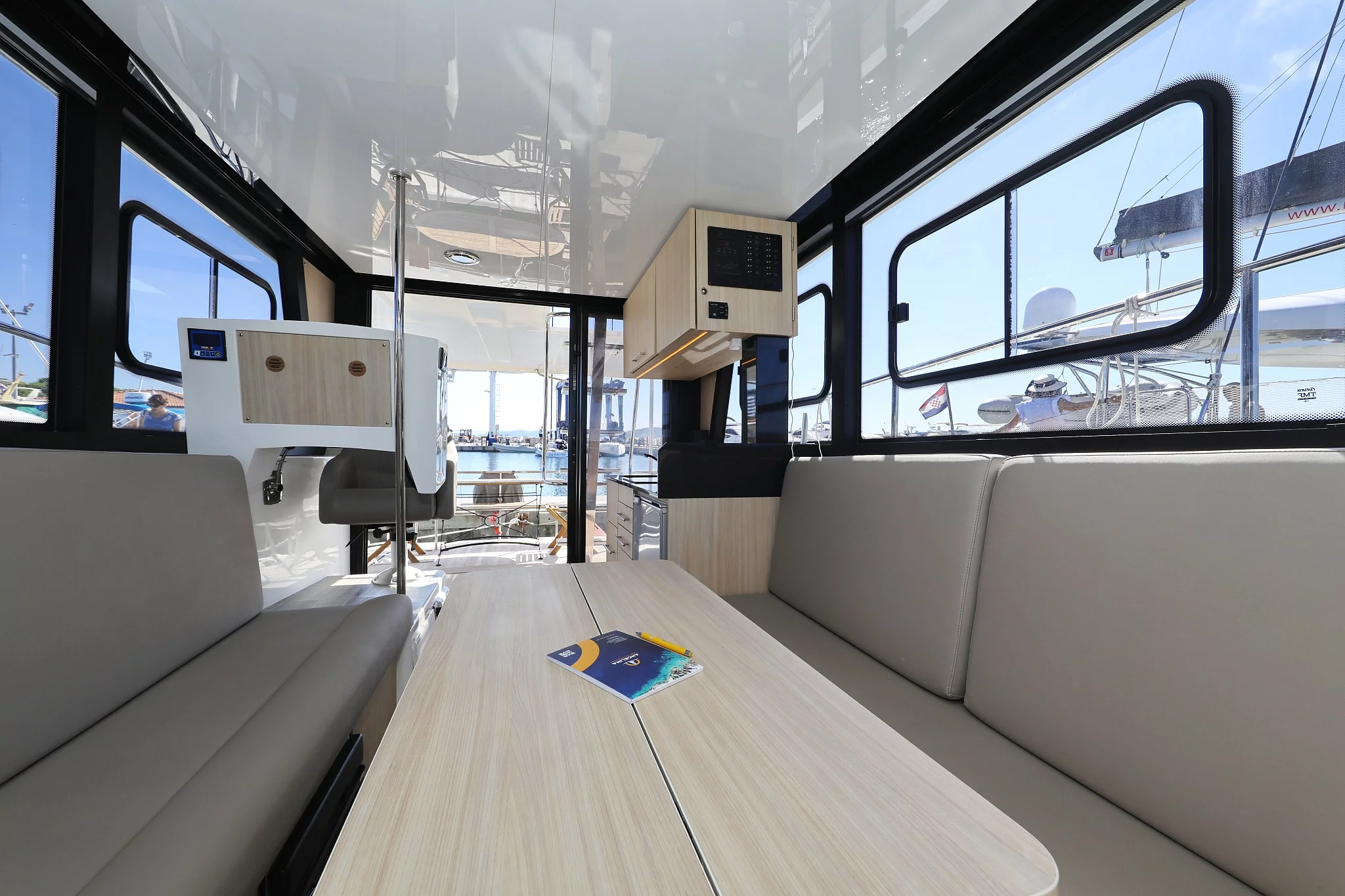 Futura 40 Grand Horizon (Batu)  - 17