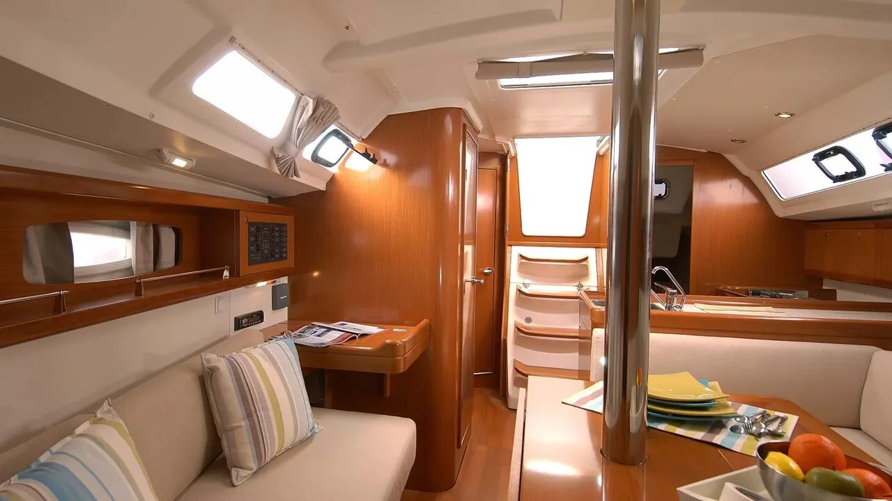 Oceanis 34 (Tayrona)  - 3