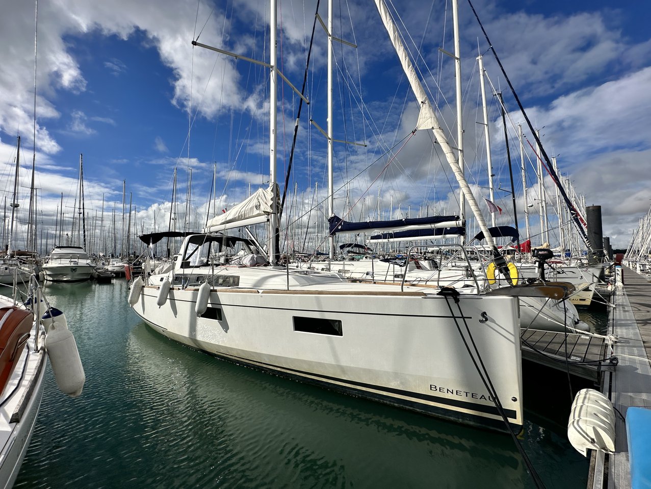 Photo #3 - Oceanis 38.1 (Delfino) in La Rochelle - 38441