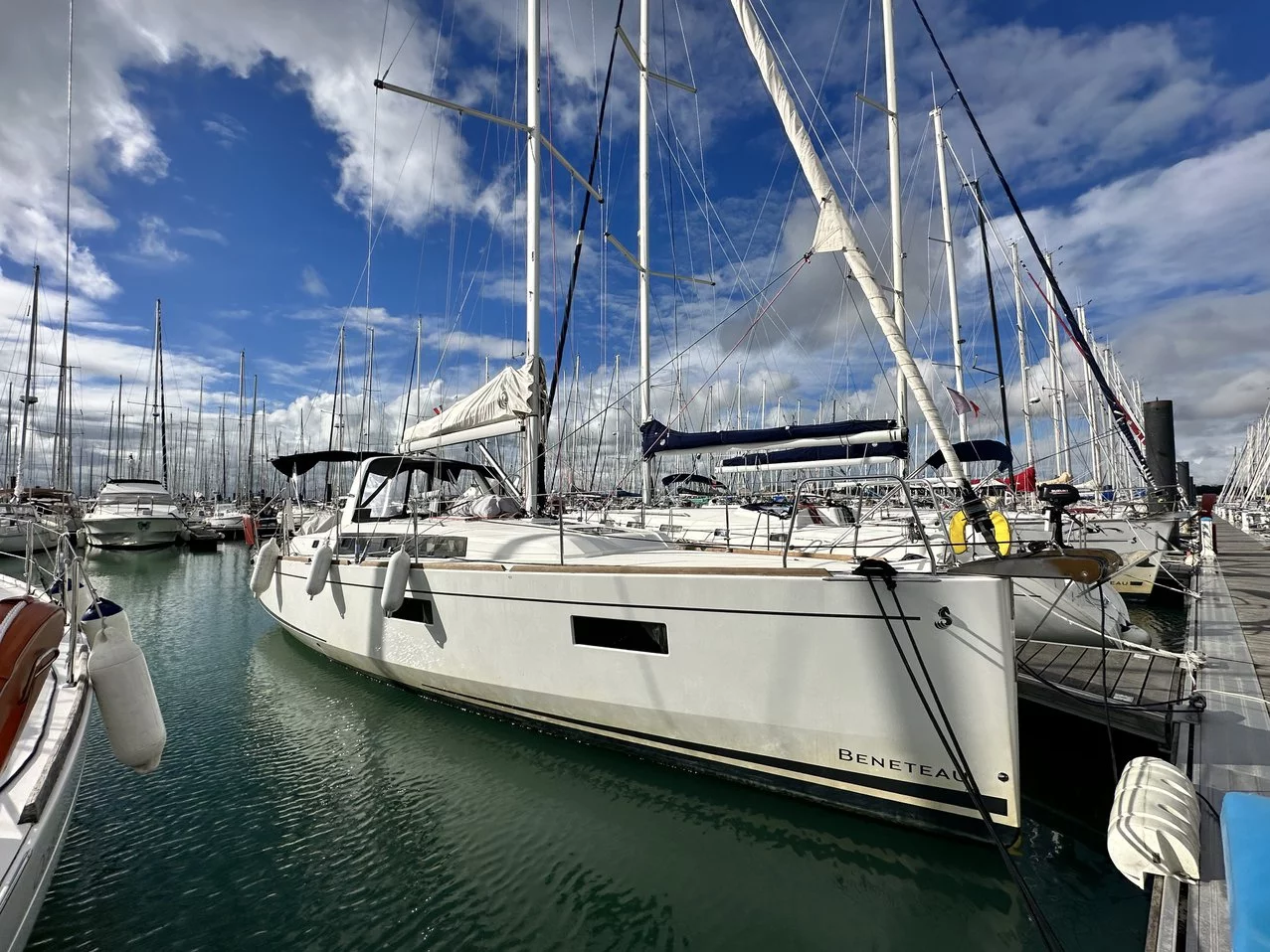 Oceanis 38.1 (Delfino)  - 2