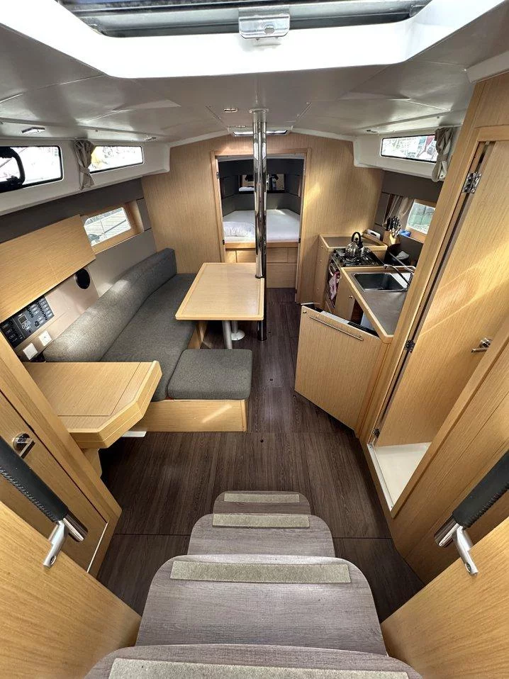 Oceanis 38.1 (Delfino)  - 6