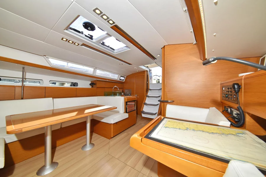 Sun Odyssey 449 (Canne Bleue)  - 9