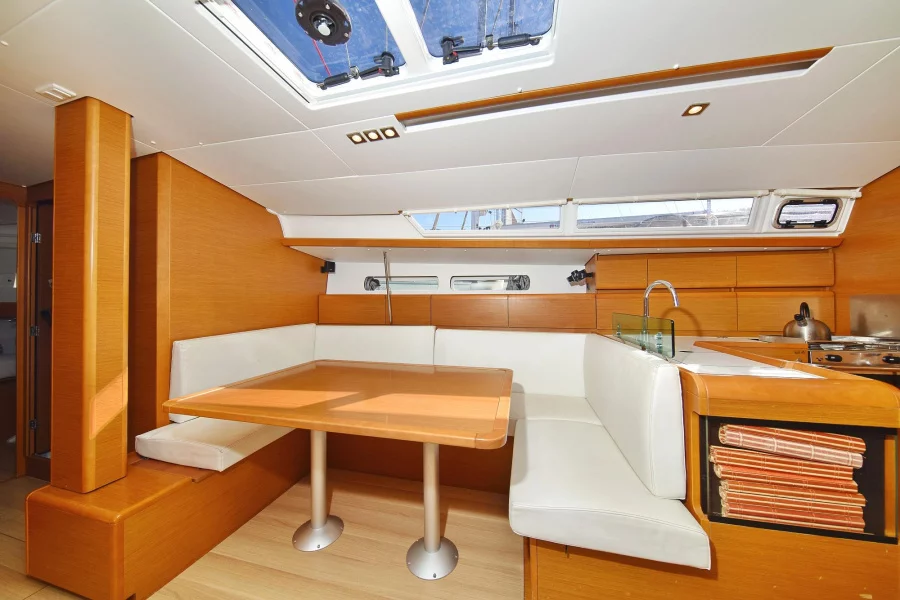Sun Odyssey 449 (Canne Bleue)  - 11