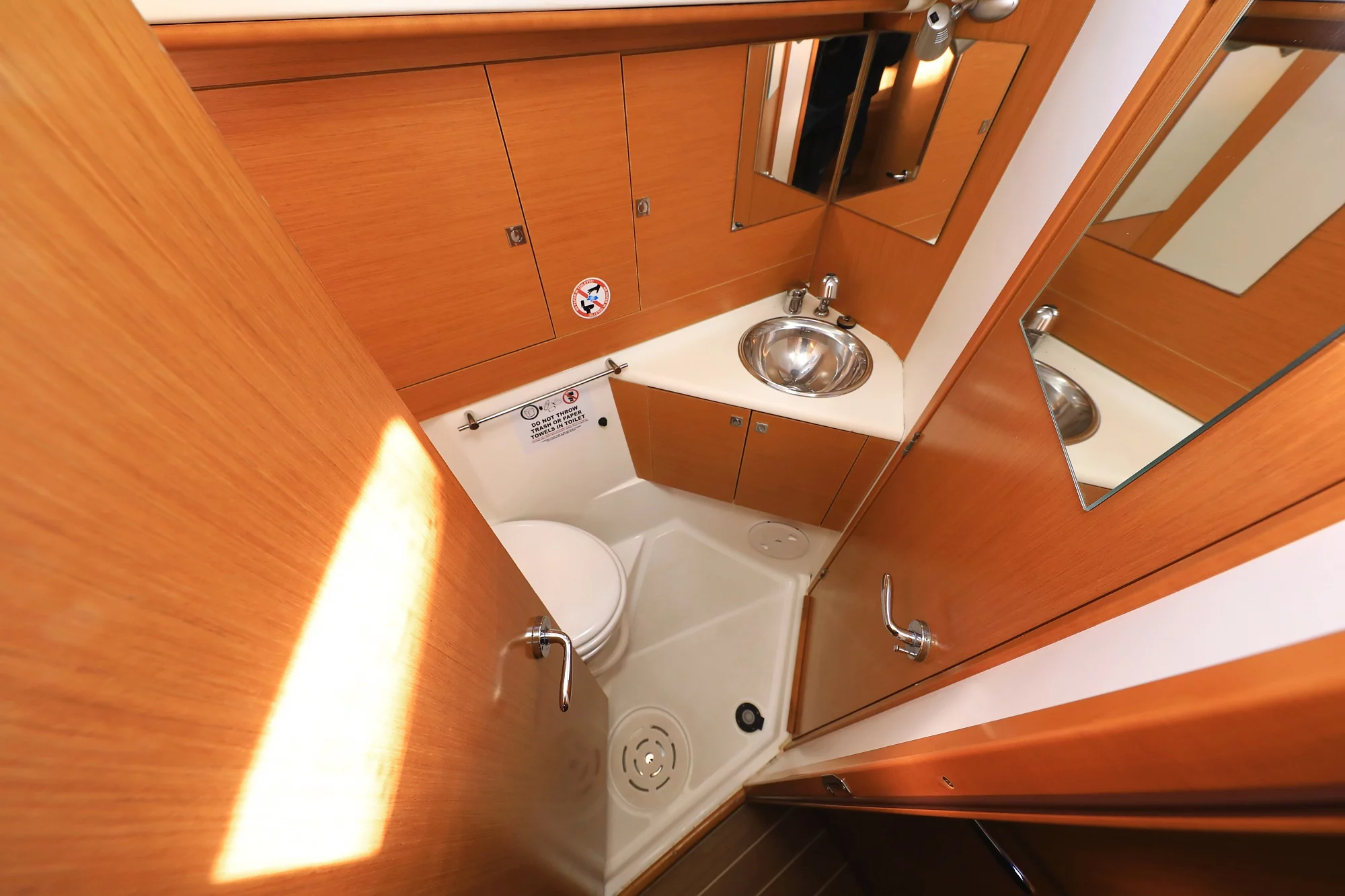 Sun Odyssey 44i (Sveamare)  - 19