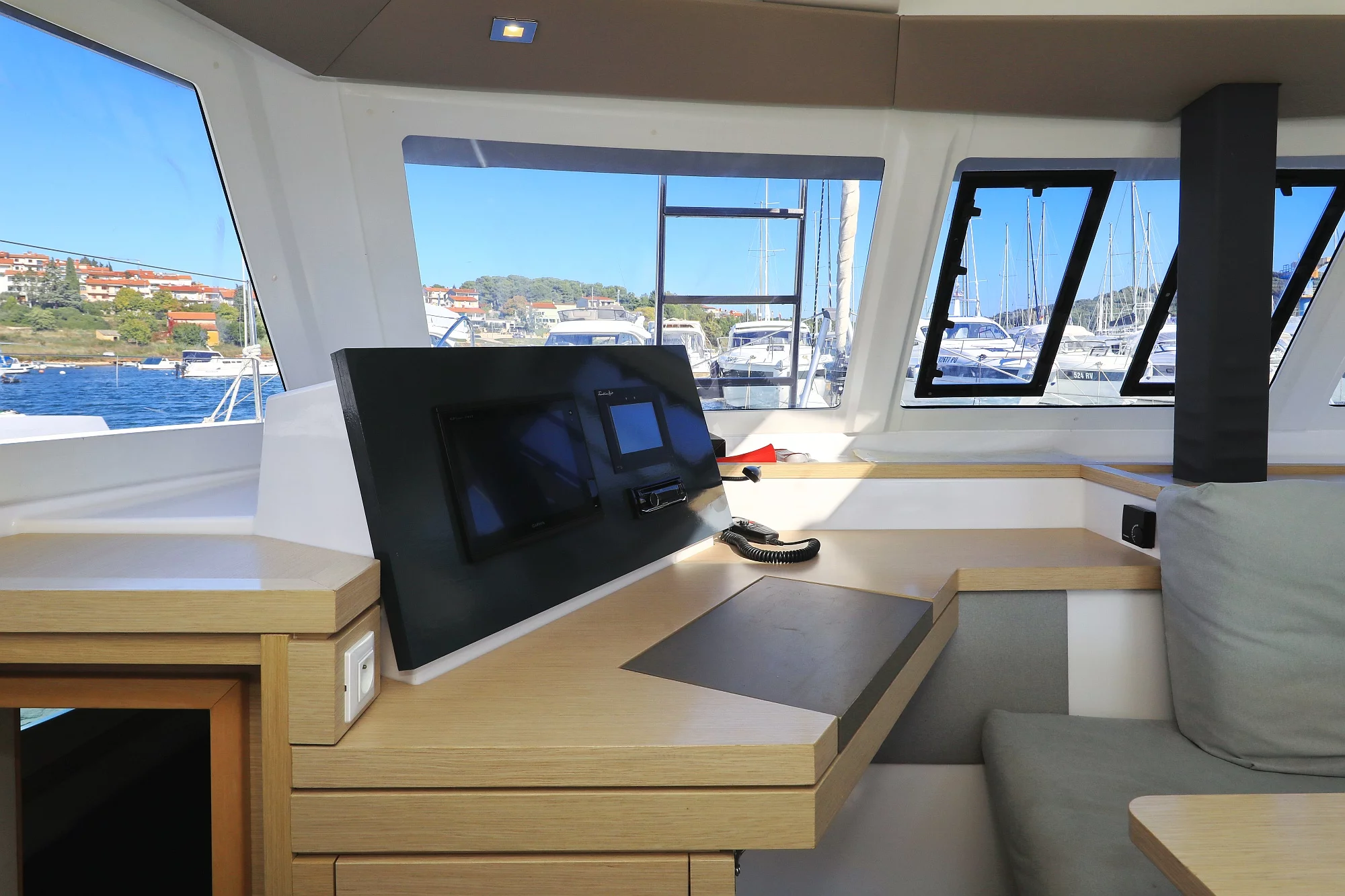 Fountaine Pajot Lucia 40 - 3 cab. (Floreanne)  - 13