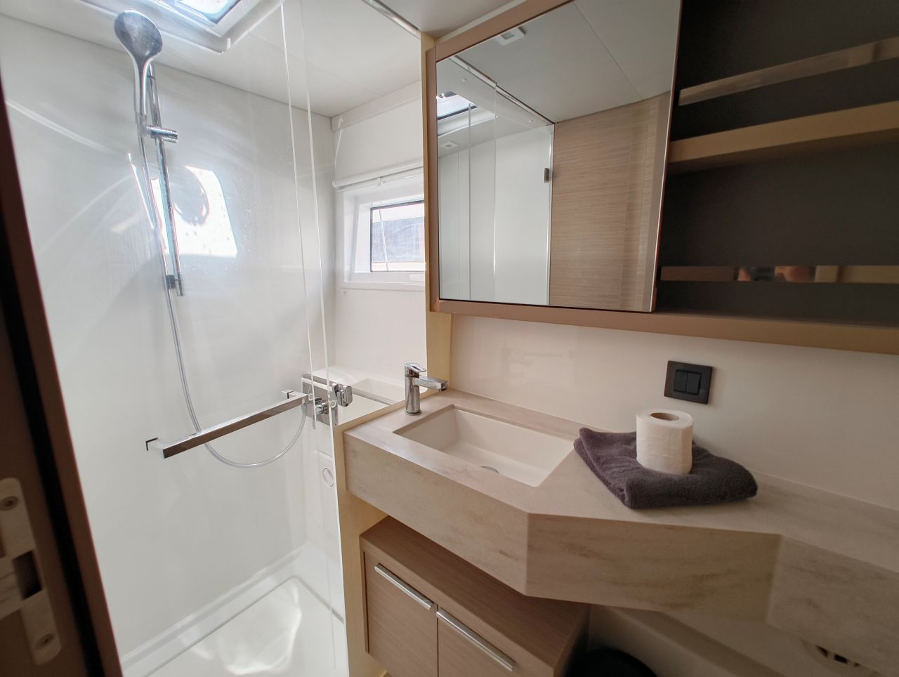 Lagoon 46 - 4 + 2 cab. — photo 11
