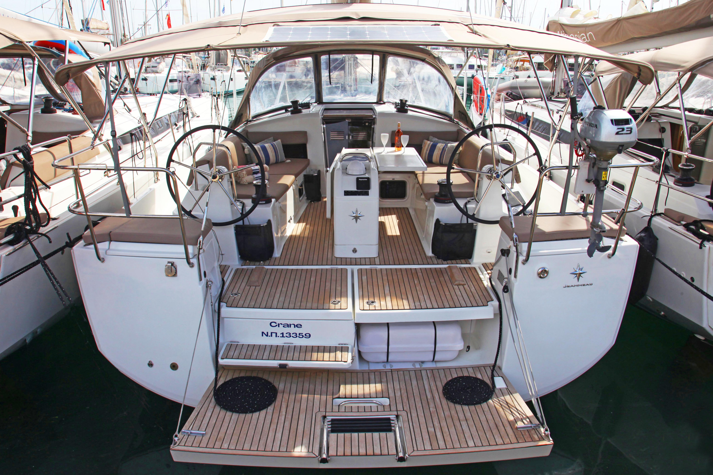 Sun Odyssey 440 - 4 cab. — photo 1